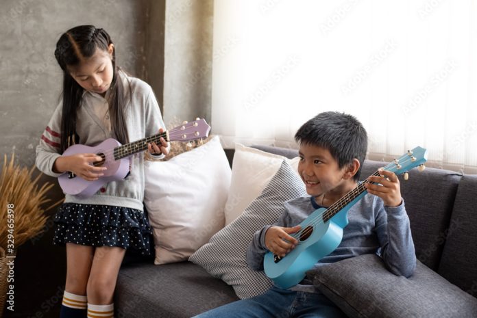 Cách Quay Video Ukulele Và Chia Sẻ Lên Mạng Xã Hội