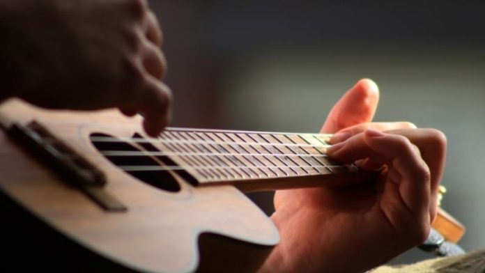 Ukulele Kala Cho Người Lớn