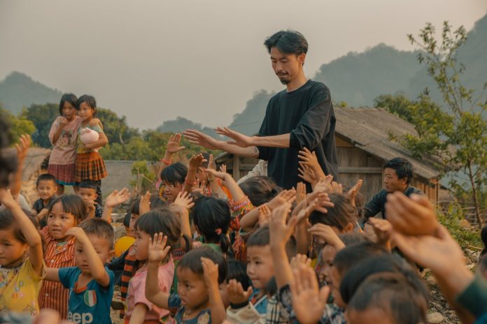 Tuổi Thơ Và Quê Hương Đã Ảnh Hưởng Gì Đến Âm Nhạc Của Đen Vâu?