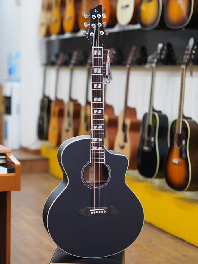 Cách Định Giá Đàn Guitar Acoustic Khi Bán Lại
