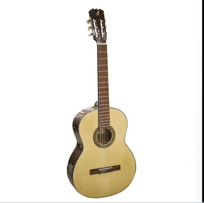 Đàn Guitar Ba Đờn C100 Classic Có Tốt Không? Đánh Giá Chi Tiết Cho Người Mới